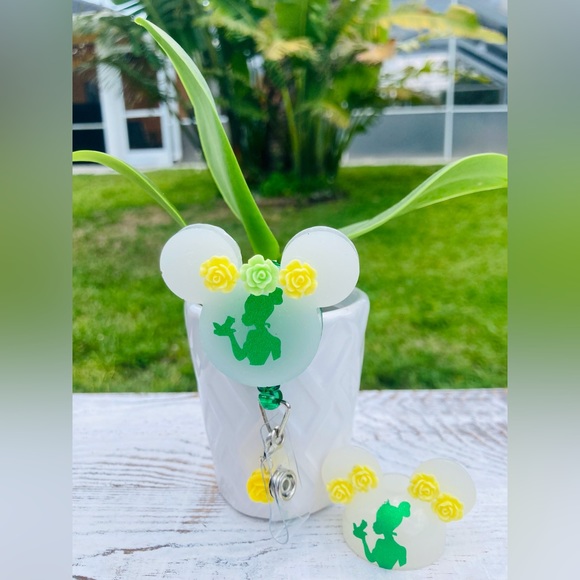 Disney Princess Id Badge Holder - Picture 10 of 12